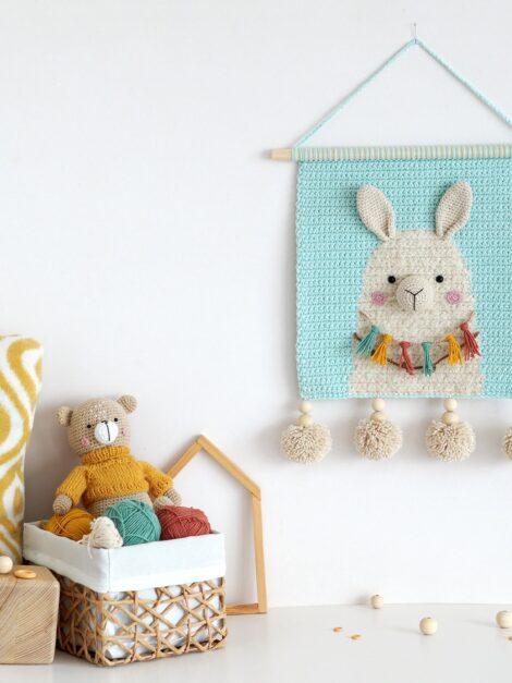 Wall hanging lama (5)